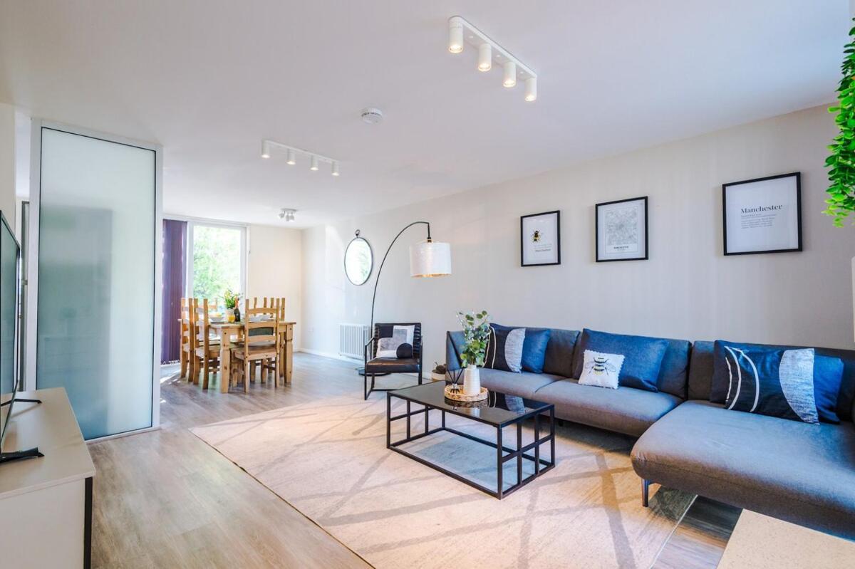 Modern House - - Etihad Stadium - Coop Live Stadium - Sleeps 6 - Free Parking * Manchester