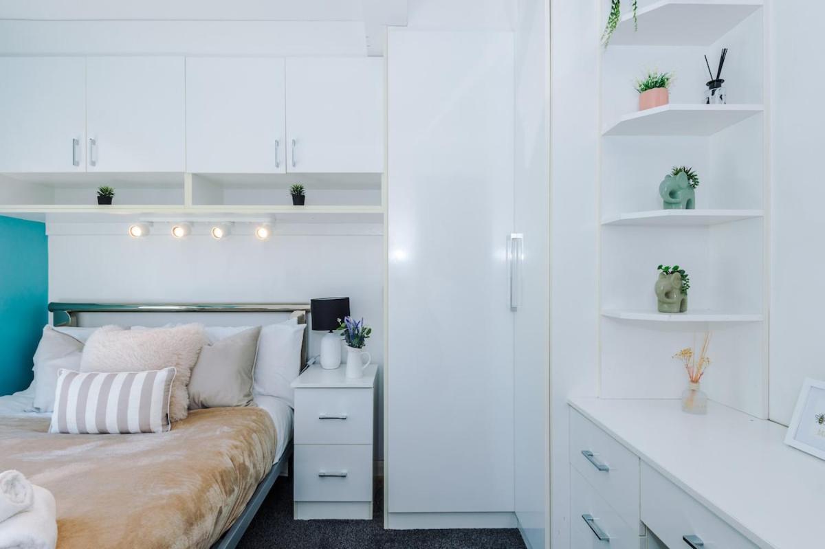 Holiday home Modern House - - Etihad Stadium - Coop Live Stadium - Sleeps 6 - Free Parking Manchester