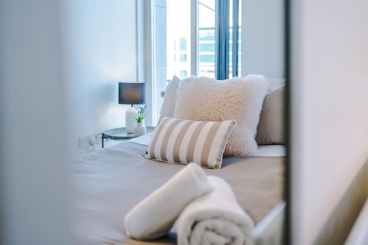 Holiday home Modern House - - Etihad Stadium - Coop Live Stadium - Sleeps 6 - Free Parking Manchester