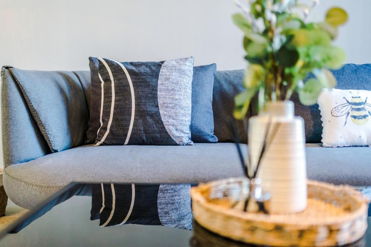 Holiday home Modern House - - Etihad Stadium - Coop Live Stadium - Sleeps 6 - Free Parking